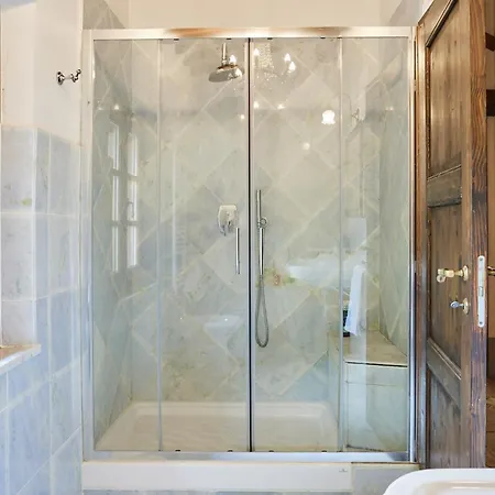 Augusto ヴィラ コルトーナ